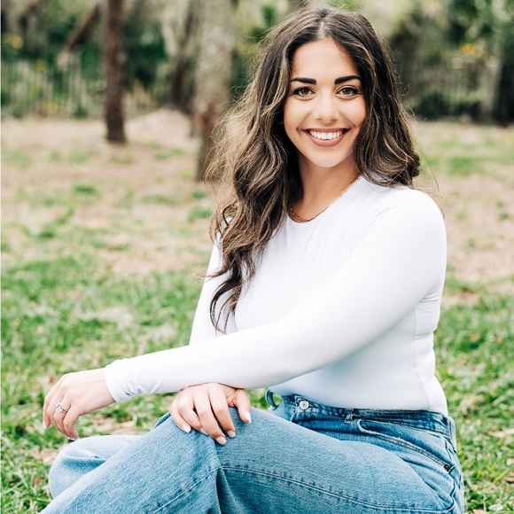 Meet your Posher, Diana - Picture 1 of 3